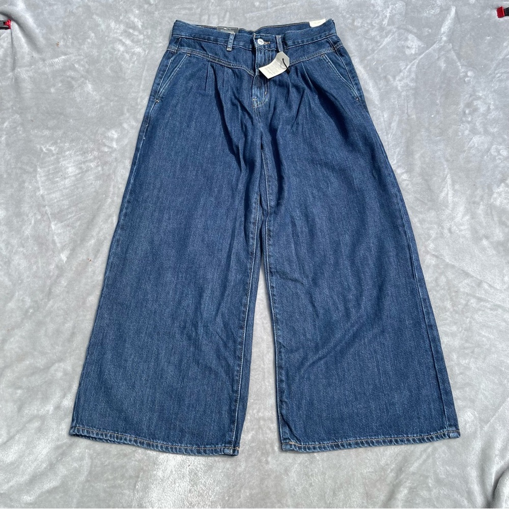 Levi's Featherweight Lightweight Wide Leg Jeans